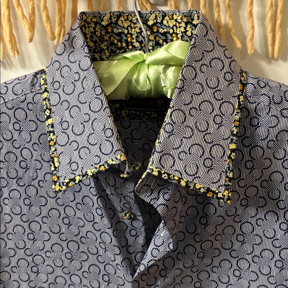 Stylish Black and White Men's Casual Button Down Shirt